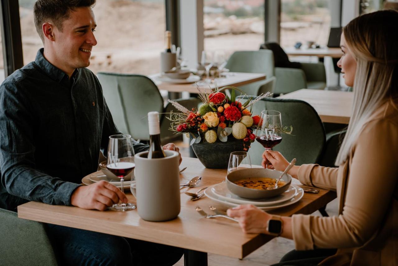 Weinzuhause Hotel-Restaurant-Vinothek Mommenheim Eksteriør bilde