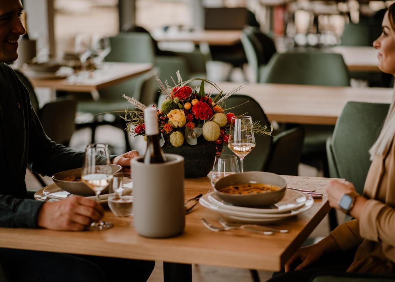 Weinzuhause Hotel-Restaurant-Vinothek Mommenheim Eksteriør bilde