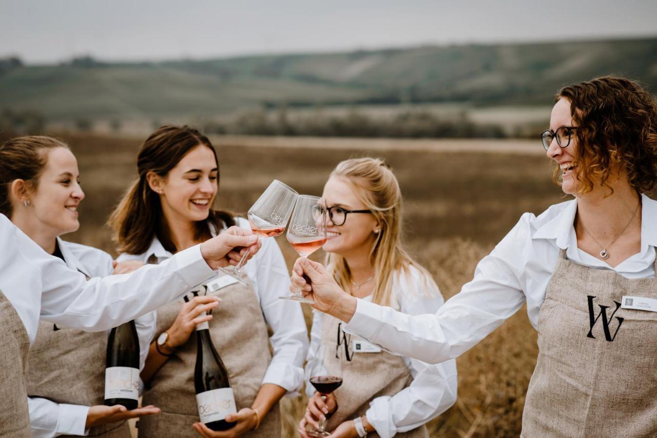 Weinzuhause Hotel-Restaurant-Vinothek Mommenheim Eksteriør bilde