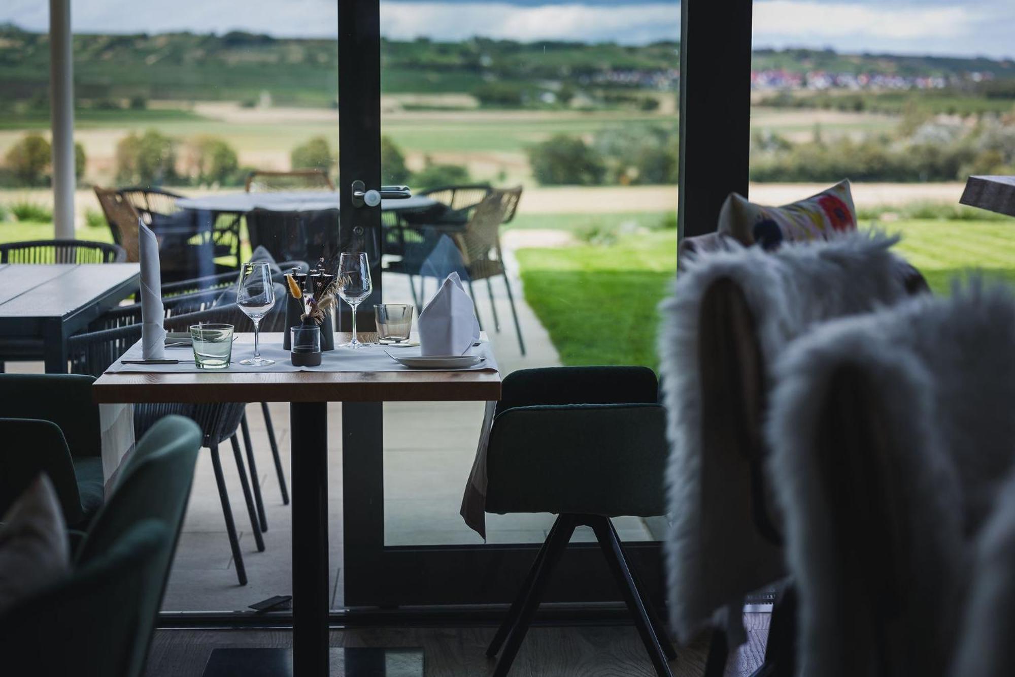 Weinzuhause Hotel-Restaurant-Vinothek Mommenheim Eksteriør bilde