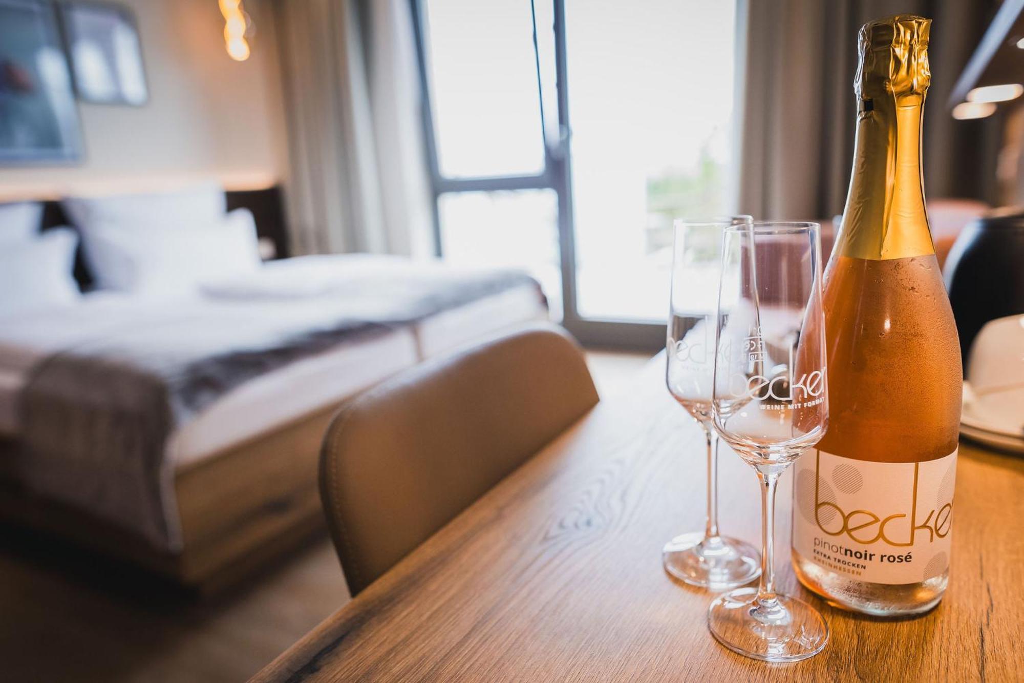 Weinzuhause Hotel-Restaurant-Vinothek Mommenheim Eksteriør bilde